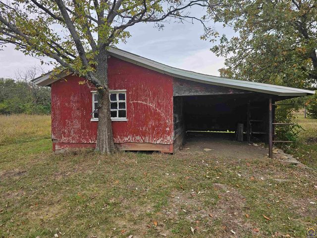 10819 T2 Lane, Hoyt, KS 66440