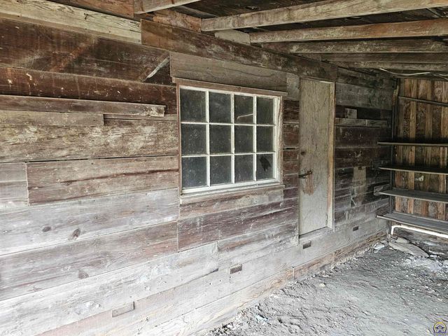 10819 T2 Lane, Hoyt, KS 66440