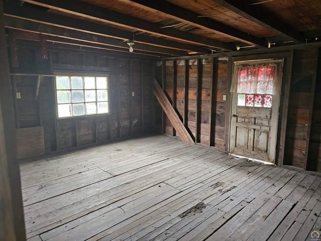 10819 T2 Lane, Hoyt, KS 66440