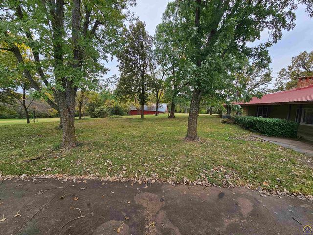 10819 T2 Lane, Hoyt, KS 66440