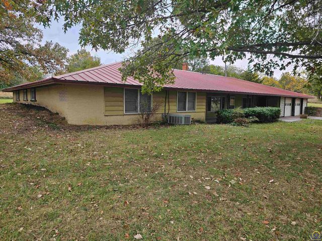 10819 T2 Lane, Hoyt, KS 66440