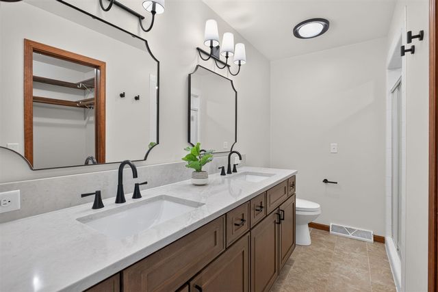 5129 N Bardstone Street, Jackson, MI 49201