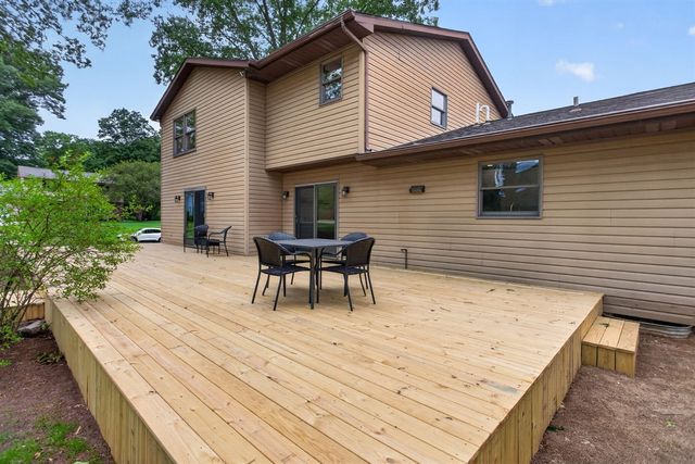 5129 N Bardstone Street, Jackson, MI 49201