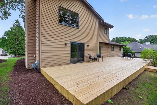 5129 N Bardstone Street, Jackson, MI 49201