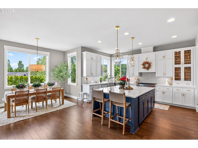2819 N ESTATE St, Newberg, OR 97132