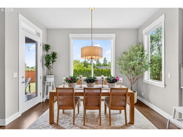 2819 N ESTATE St, Newberg, OR 97132
