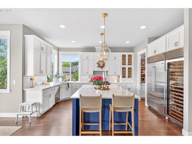 2819 N ESTATE St, Newberg, OR 97132