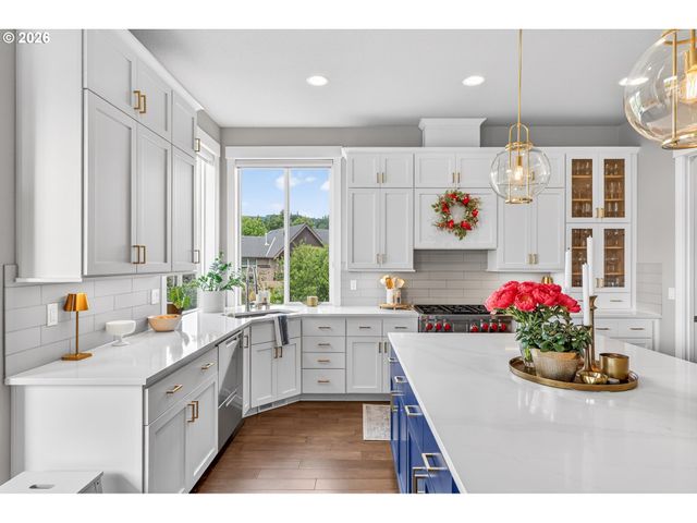 2819 N ESTATE St, Newberg, OR 97132