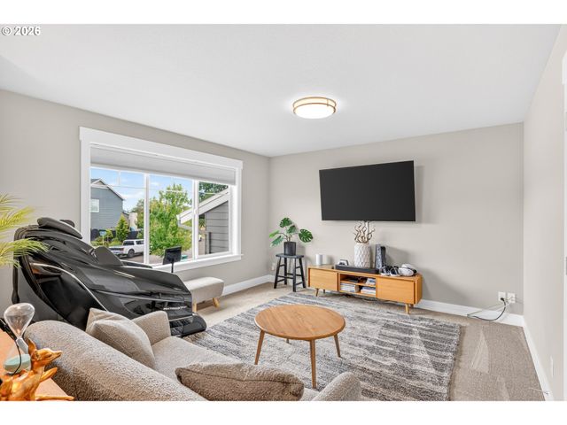 2819 N ESTATE St, Newberg, OR 97132