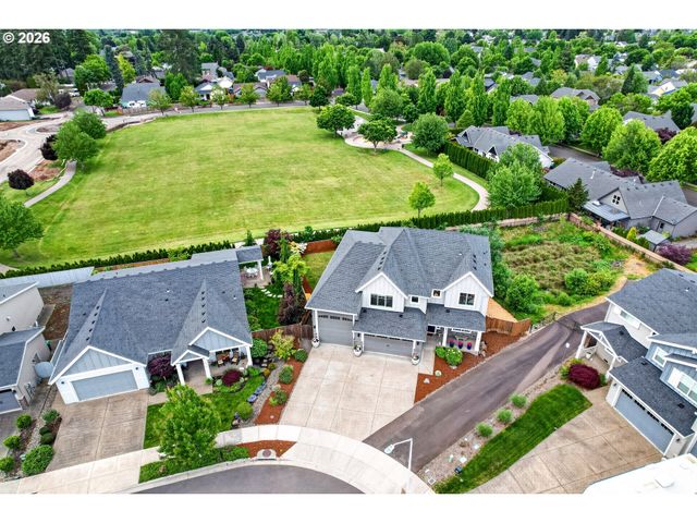 2819 N ESTATE St, Newberg, OR 97132