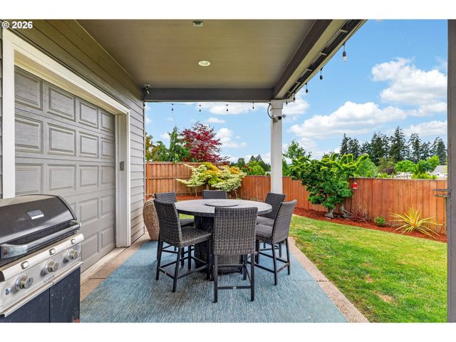 2819 N ESTATE St, Newberg, OR 97132