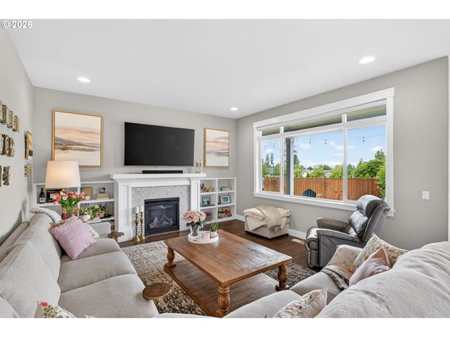 2819 N ESTATE St, Newberg, OR 97132
