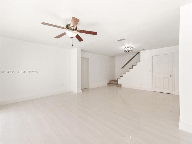 13841 SW 17th Ter, Miami, FL 33175