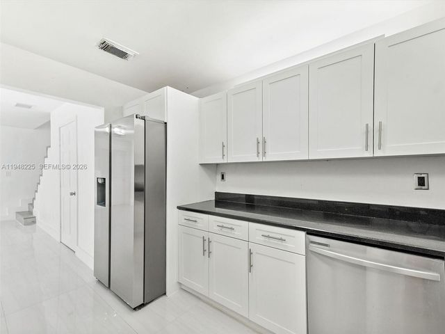 13841 SW 17th Ter, Miami, FL 33175