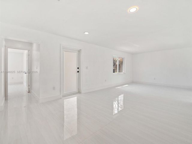 13841 SW 17th Ter, Miami, FL 33175