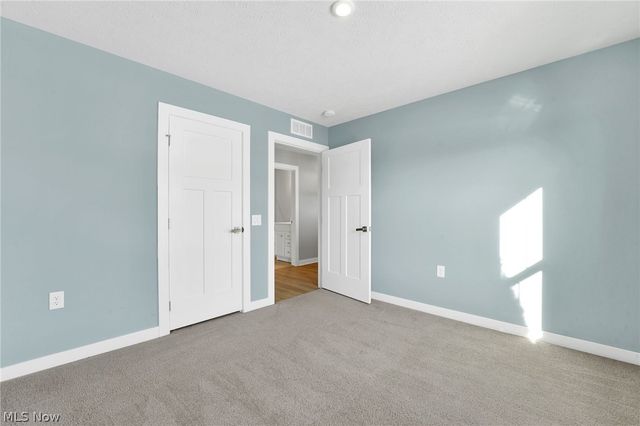 113 W Spring Drive, Elyria, OH 44035