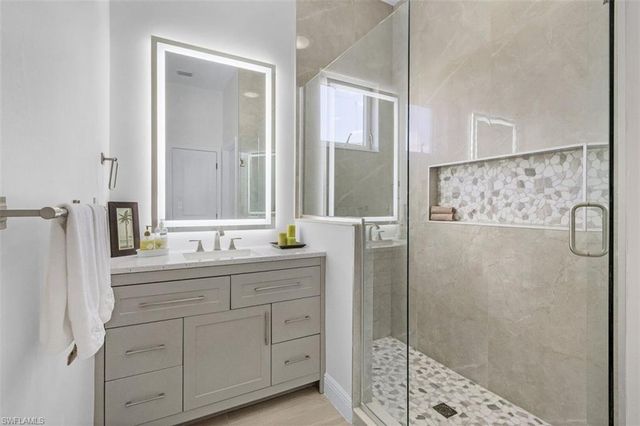 2604 Cape Coral PKWY W, Cape Coral, FL 33914