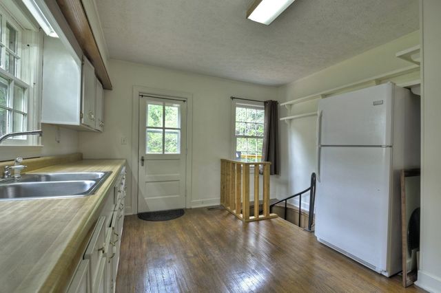 26 Hillcrest Drive, Mccaysville, GA 30555