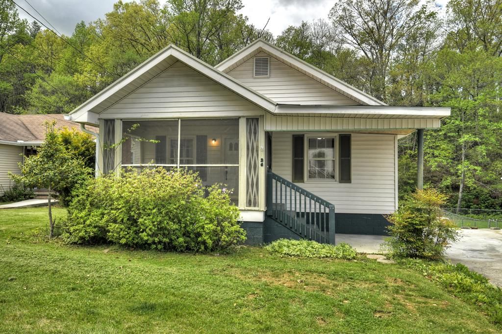 26 Hillcrest Drive, Mccaysville, GA 30555