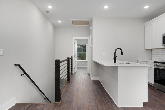 1619 S Highland Park Avenue, Chattanooga, TN 37404