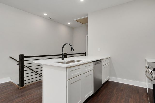 1619 S Highland Park Avenue, Chattanooga, TN 37404