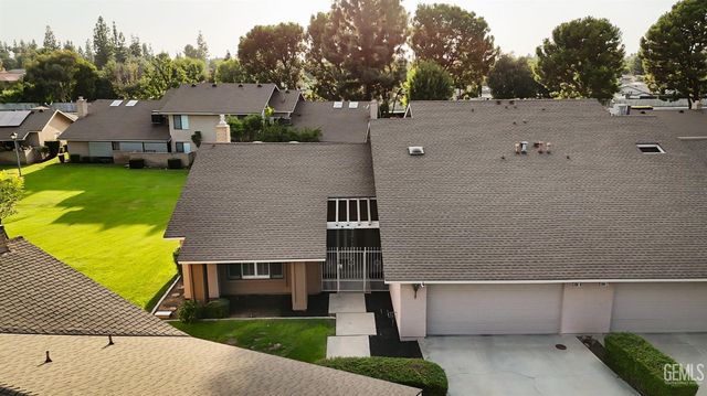 2000 Ashe Road 18, Bakersfield, CA 93309