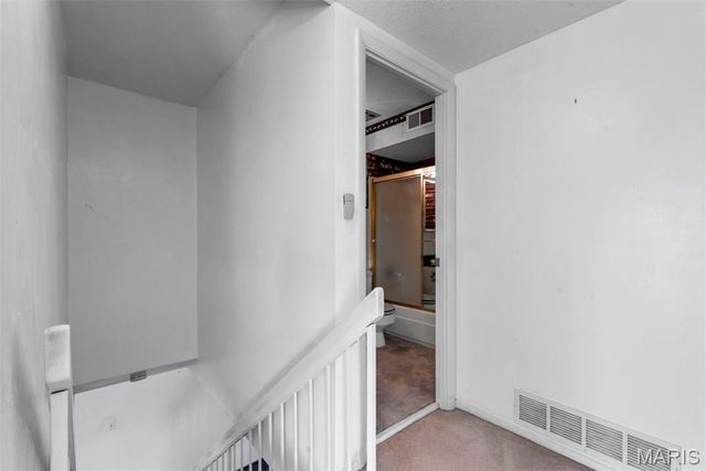 11054 Thousand Oaks Drive, St Louis, MO 63136