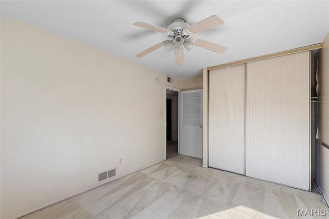 11054 Thousand Oaks Drive, St Louis, MO 63136