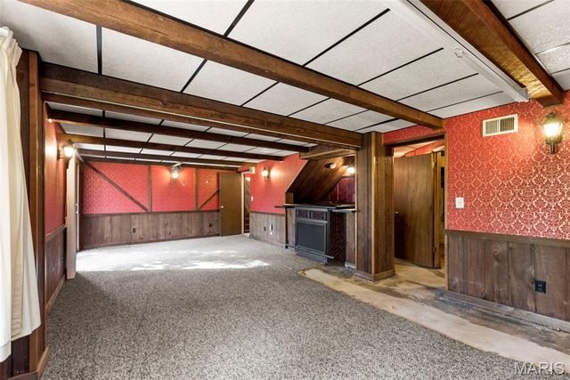 11054 Thousand Oaks Drive, St Louis, MO 63136