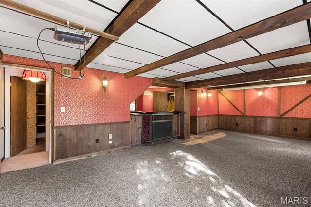 11054 Thousand Oaks Drive, St Louis, MO 63136