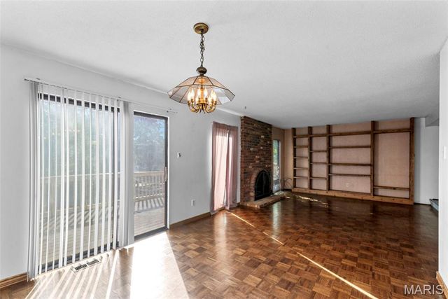 11054 Thousand Oaks Drive, St Louis, MO 63136