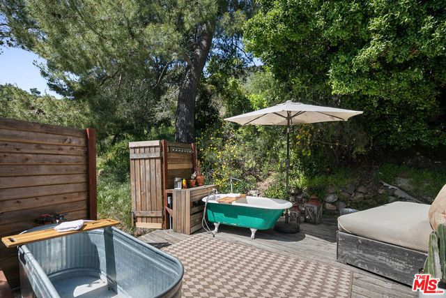 913 A FERNWOOD PACIFIC Drive, Topanga, CA 90290