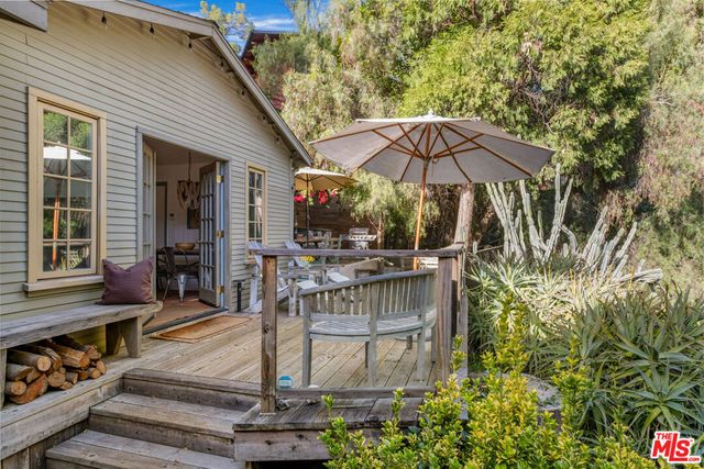 913 A FERNWOOD PACIFIC Drive, Topanga, CA 90290