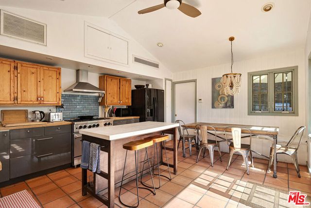 913 A FERNWOOD PACIFIC Drive, Topanga, CA 90290