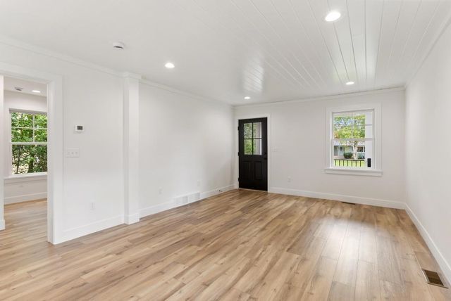 1205 State Street, Charlevoix, MI 49720