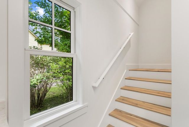 1205 State Street, Charlevoix, MI 49720