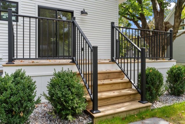 1205 State Street, Charlevoix, MI 49720