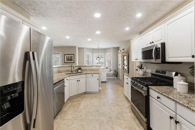 6650 Curvet Court, Cumming, GA 30040