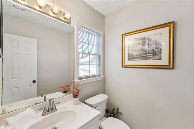 6650 Curvet Court, Cumming, GA 30040