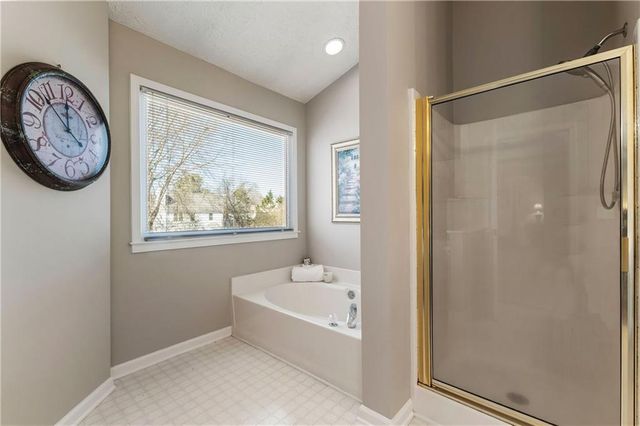 6650 Curvet Court, Cumming, GA 30040