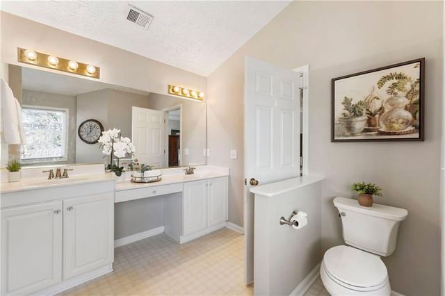 6650 Curvet Court, Cumming, GA 30040