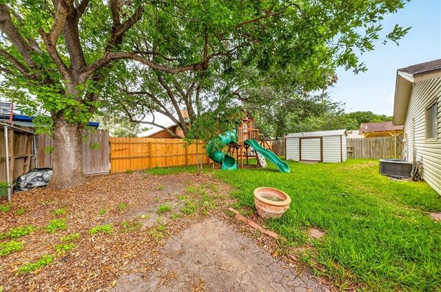 6750 Heavens Gate Dr, Corpus Christi, TX 78413