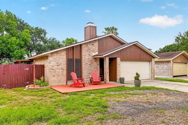6750 Heavens Gate Dr, Corpus Christi, TX 78413