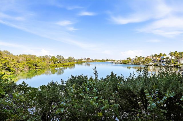 225 SANDS POINT ROAD 7101, Longboat Key, FL 34228