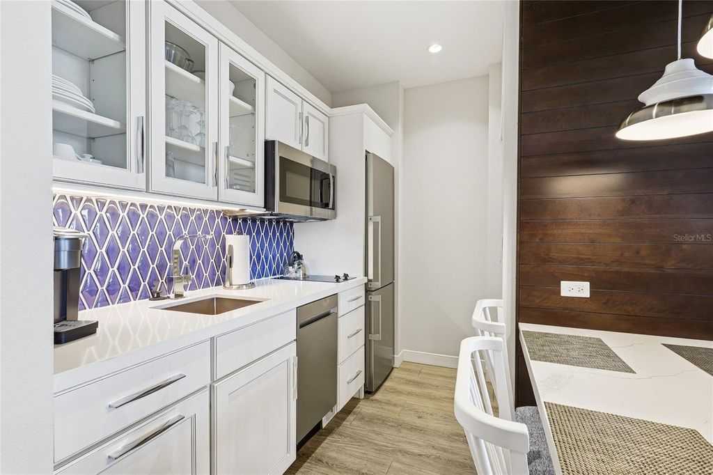 Image 11 of property listing at 225 SANDS POINT ROAD 7101, Longboat Key, FL 34228