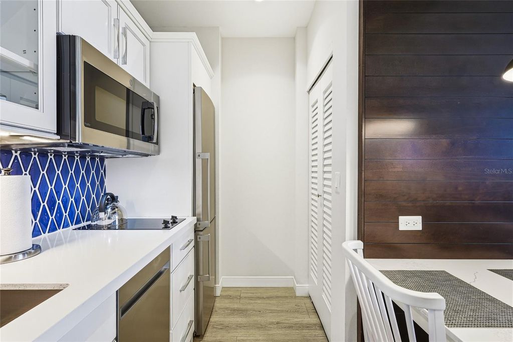 Image 12 of property listing at 225 SANDS POINT ROAD 7101, Longboat Key, FL 34228