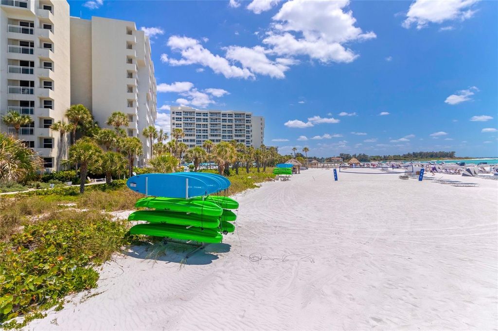 Image 25 of property listing at 225 SANDS POINT ROAD 7101, Longboat Key, FL 34228