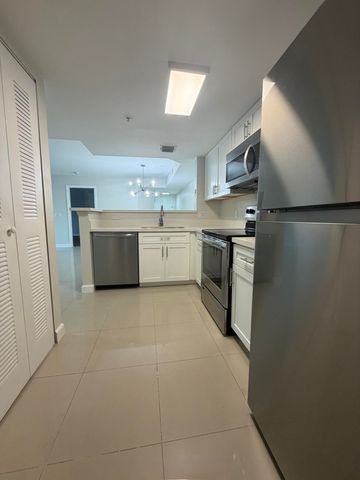 5031 Wiles Road 203, Coconut Creek, FL 33073