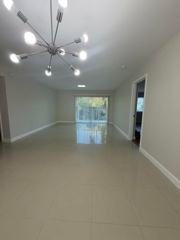 5031 Wiles Road 203, Coconut Creek, FL 33073