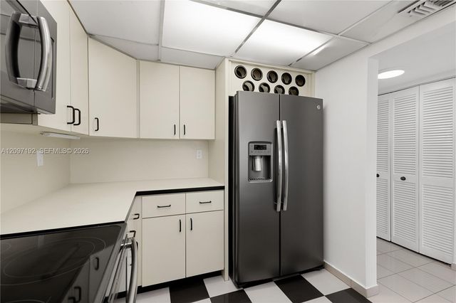 2555 Collins Avenue 2406, Miami Beach, FL 33140